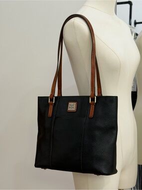 Dooney & Bourke 1975 Susanna Black Leather Tote Bag